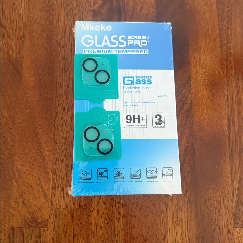 New 3 piece tempered glass screen protector and 2 camera screen protectors 6.1”